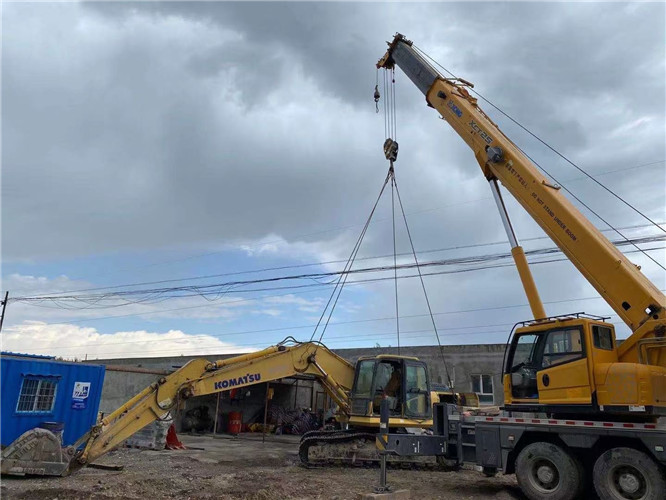 江门市25吨吊车的工作半径是多少？