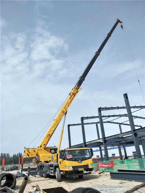 江门市超高层建筑钢结构吊装案例